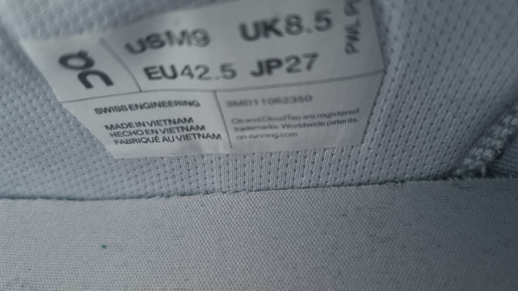 On Scarpe da uomo: ON THE ROGER, EU 42.5 Leder Sneaker – Usato da Uster venduto da Worm 2