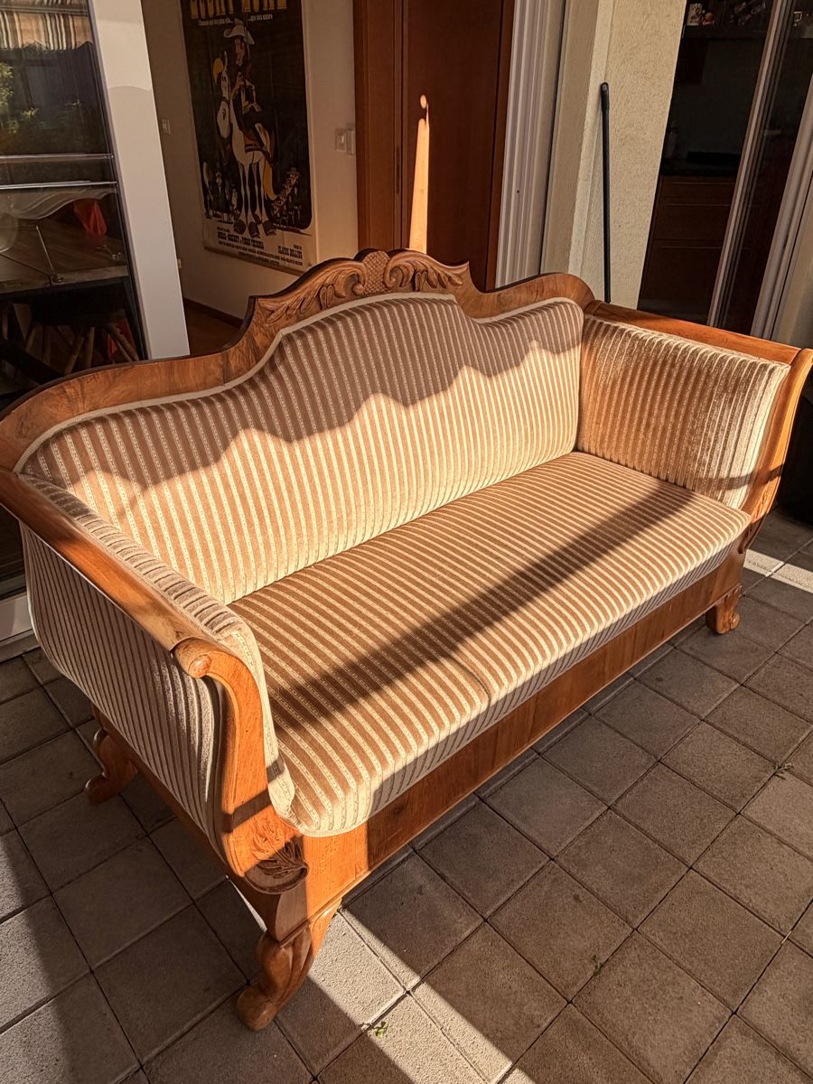 Divani: Antikes Sofa Holz mit Stoffbezug  – Usato da Uster venduto da KingZimmi 1