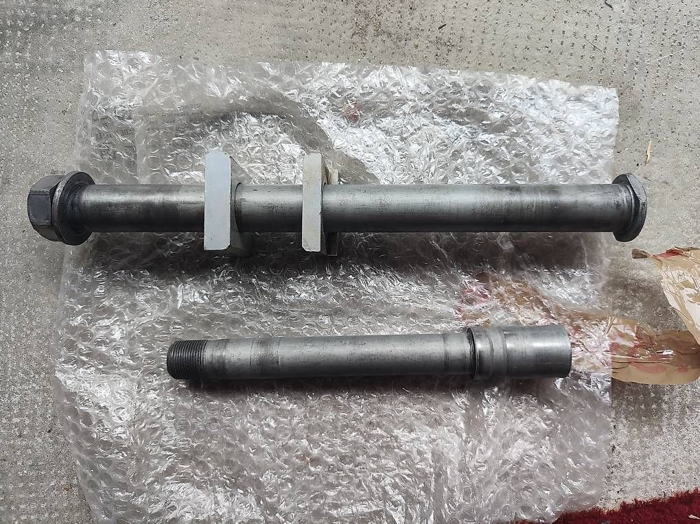 Tutti i ricambio per moto: Perni ruote BMW S1000RR – Usato da Massagno venduto da Lucky1976
