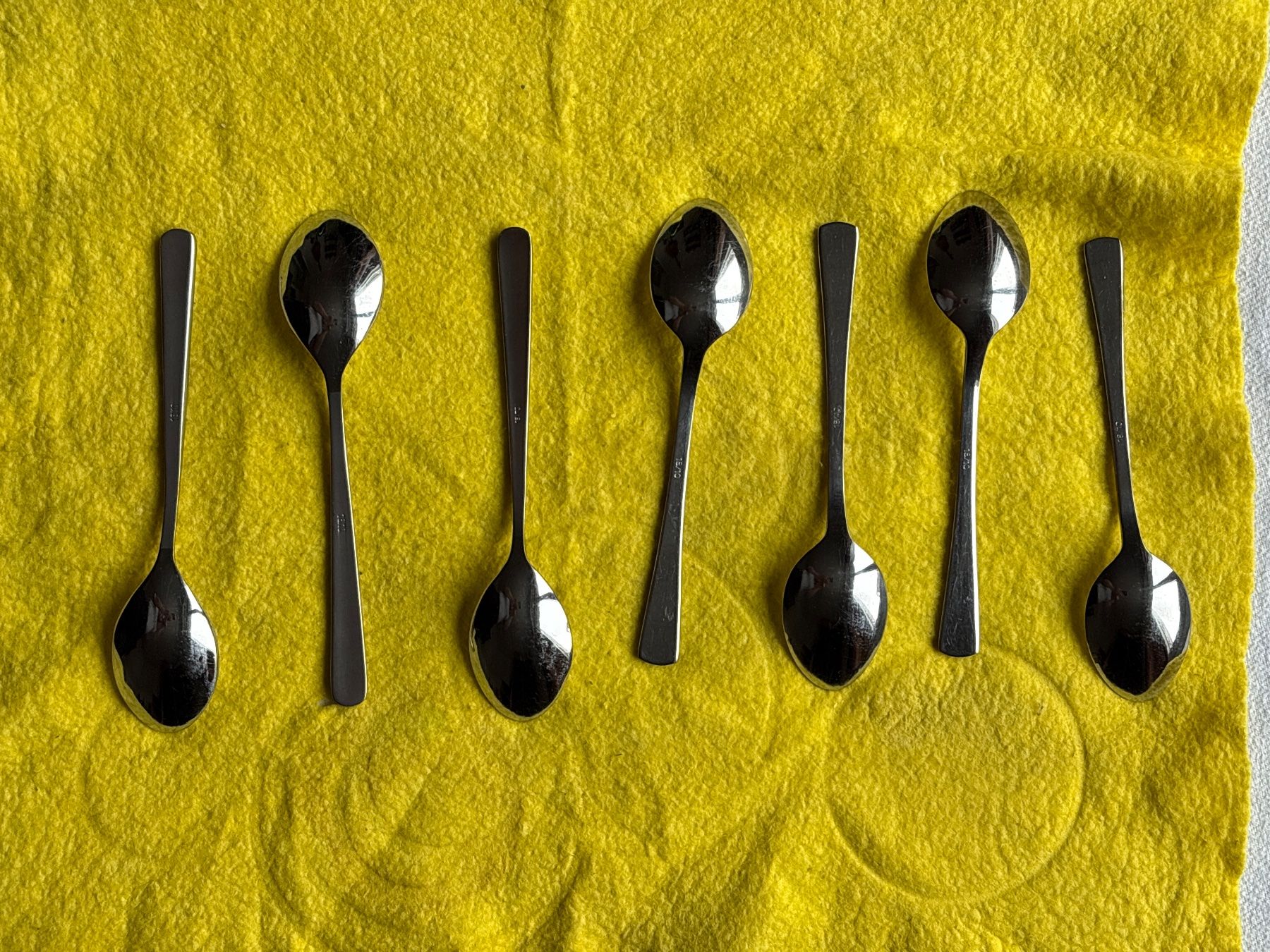 Cucchiai: Dessertlöffel aus edelstahl 18/10 – Usato da Thun venduto da Gitarre-1 1