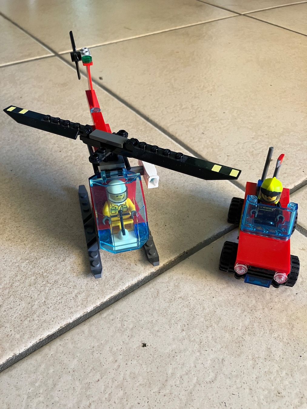 Lego Jeux de construction: Lego - divers véhicules – D'occasion à Chavannes-des-Bois par mai_pfq6 1