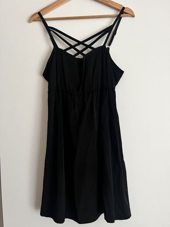 Schwarzes Sommerkleid