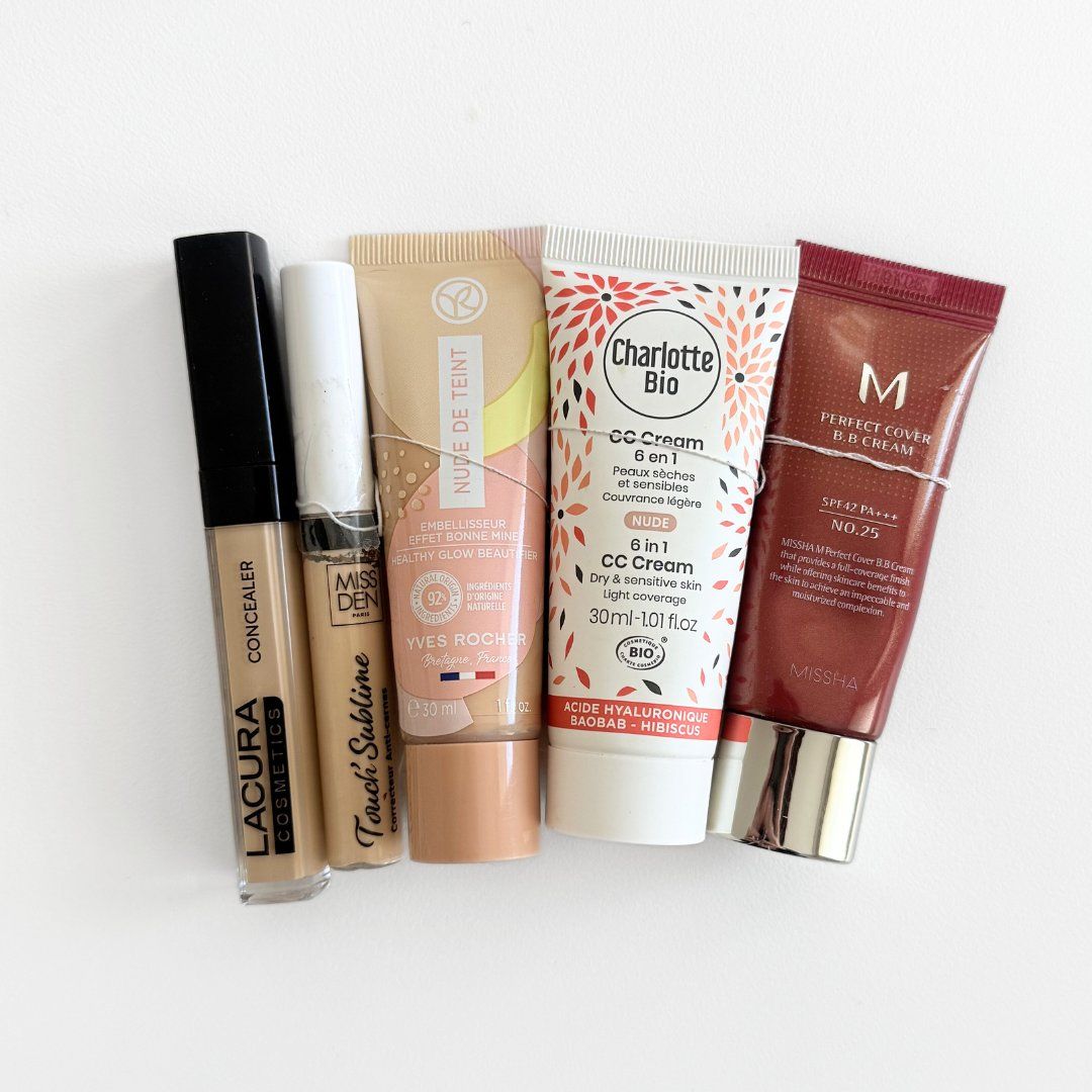 Make-up: Lot de 2 anticernes & 3 fonds de teint – Usato da Vevey venduto da secondlifevevey