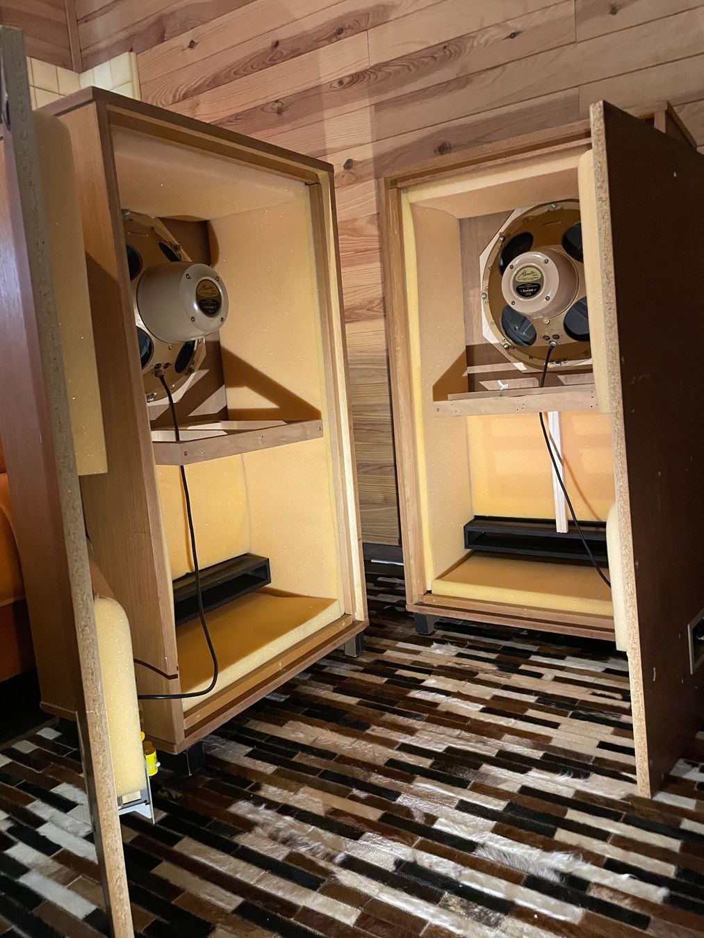 Tannoy Lautsprecher: Tannoy Rectangular York 15" – Gebraucht aus Rolle von Julio681 3