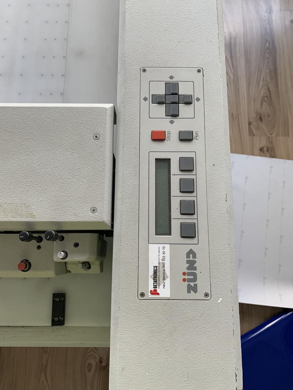 Tutte le macchine: Zünd 1200 – Usato da Dällikon venduto da Cukulin_Messebau 5