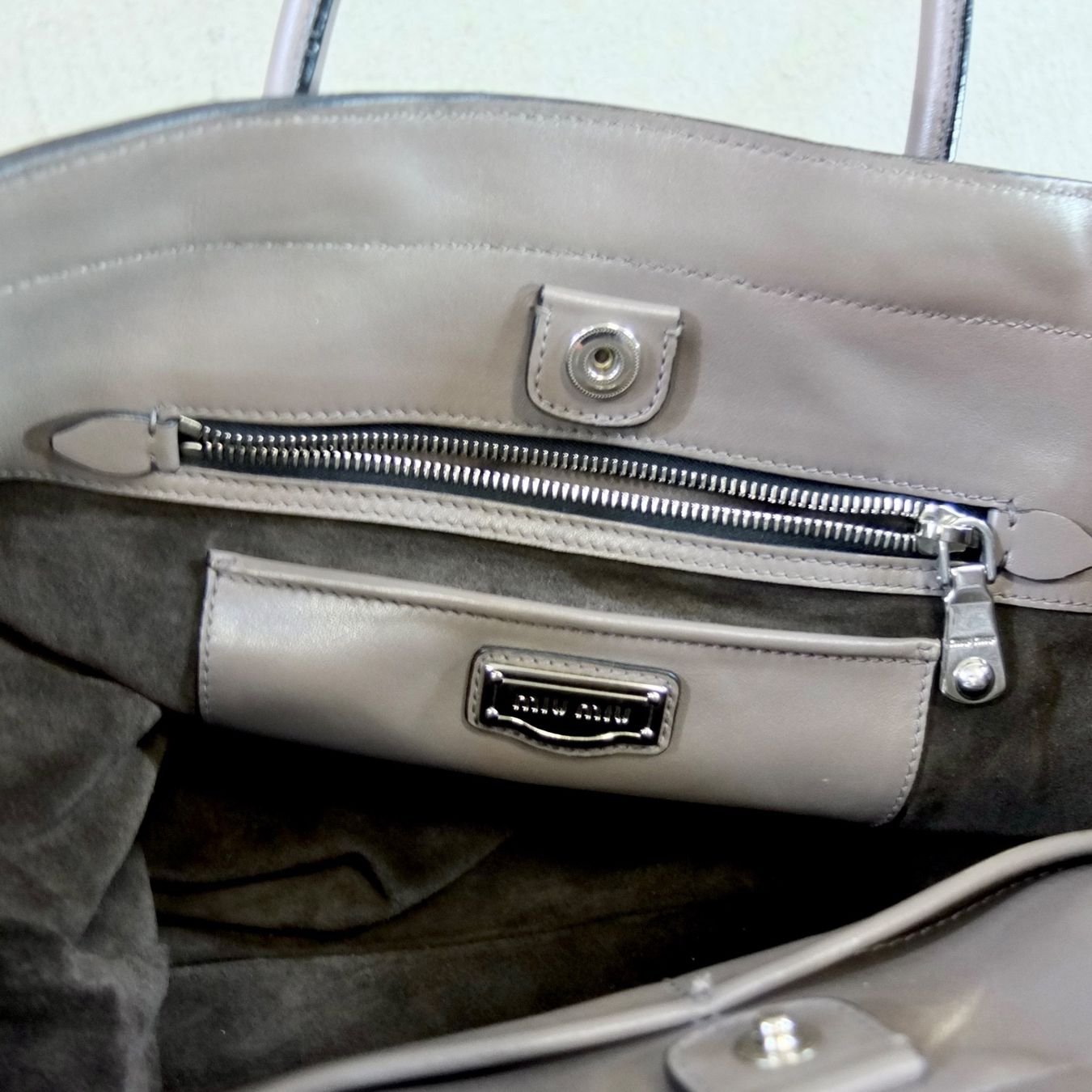 Miu Miu Borse: Miu Miu Handtasche – Usato da Basel venduto da Brocki-auf-dem-Wolf 7