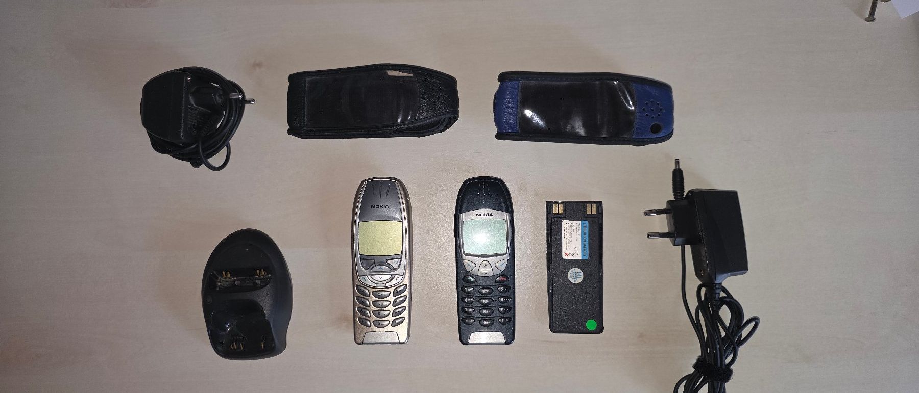 Nokia Telefoni cellulari / Smartphones: 2x Nokia 6310 mit Zubehör – Usato da Aarburg venduto da Se20