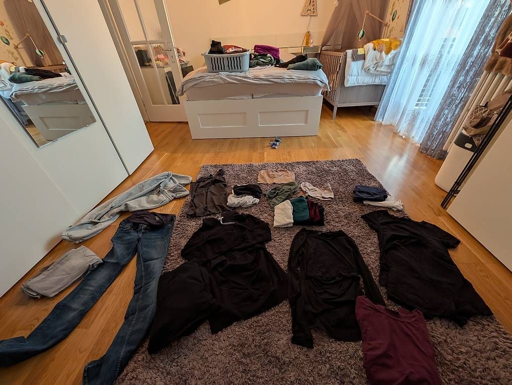 Lotti di vestiti: Umstandskleider – Usato da St. Gallen venduto da Alesha_Shop