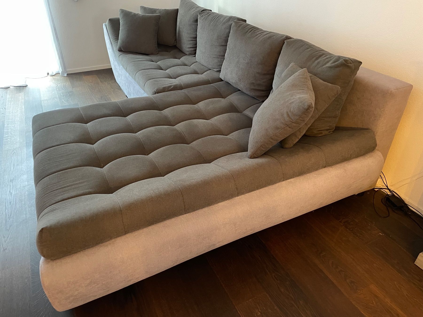 Mömax Divani: Ecksofa mit Bettfunktion, anthrazit/grau, neuwertig. – Usato da Nottwil venduto da Resu77 1
