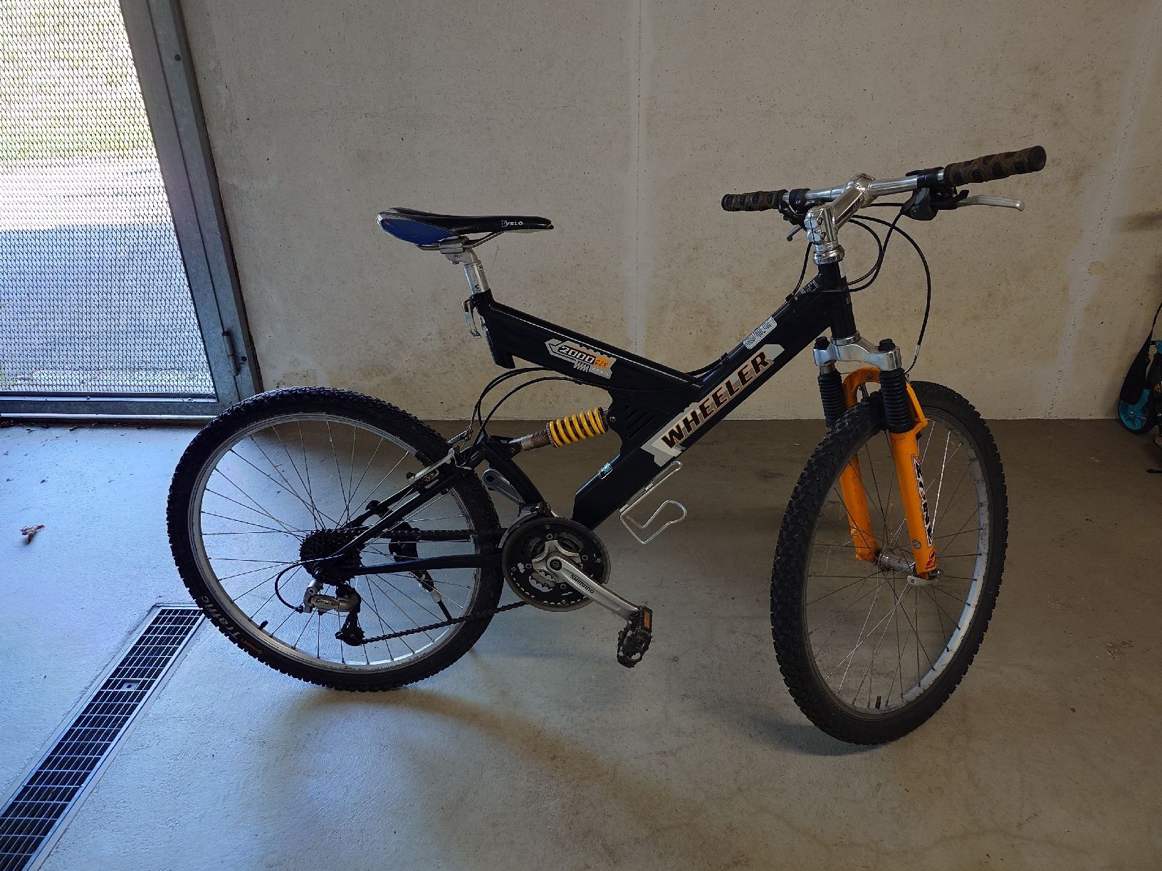 Wheeler Biciclette: Fahrrad Velo Fully Wheeler Trail 2000 CZX – Usato da Bätterkinden venduto da Grooovy 3