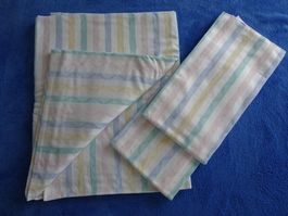 Bettwäsche 1Duvet-Anzug, 2Kissenanzüge Damast, 100%Baumwolle