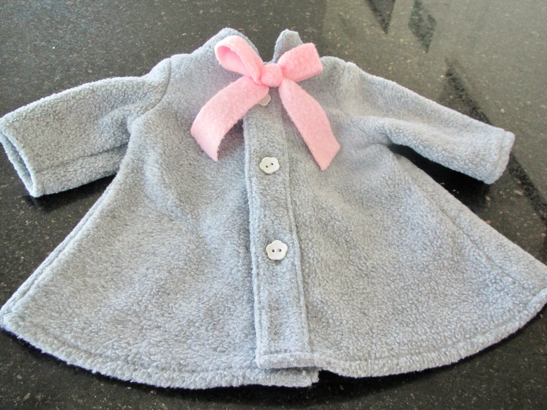 Bambole: MANTEAU DE POUPEE – Nuovo (secondo la descrizione) da Murten venduto da Selliot