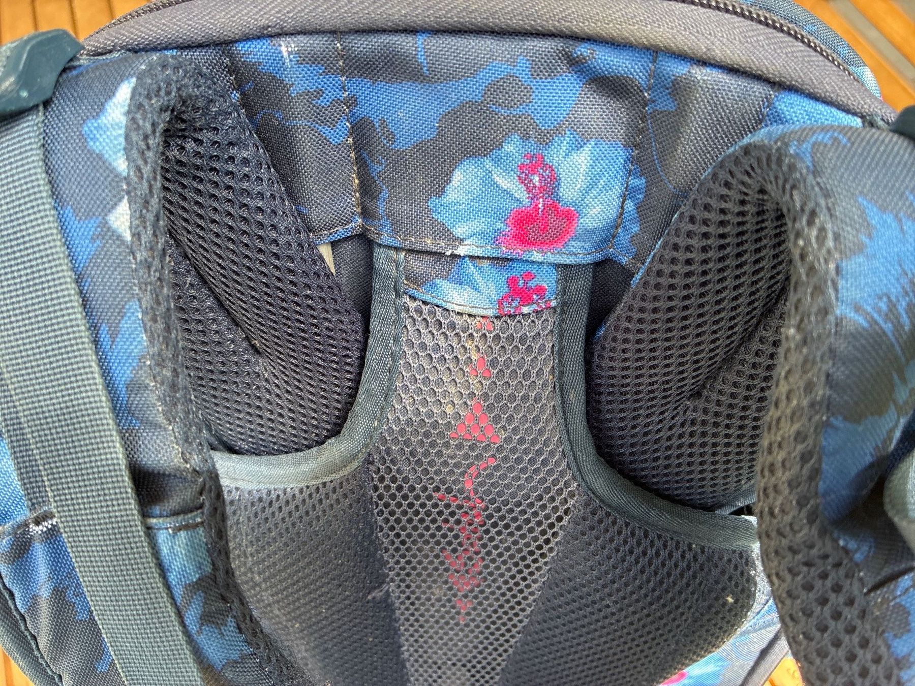 Satch Kindertaschen: Satch Rucksack Blumenmuster Dunkelblau gebraucht – Gebraucht aus Guntershausen von Gloominati 5