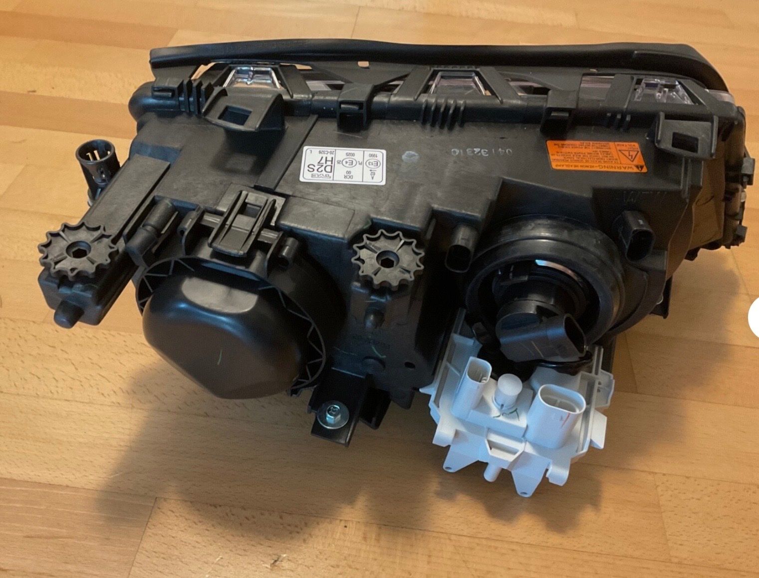 Fari: BMW E46 Xenon Scheinwerfer - neu, original verpackt – Nuovo e nell'imballaggio originale da Kaisten venduto da ren_db66 2
