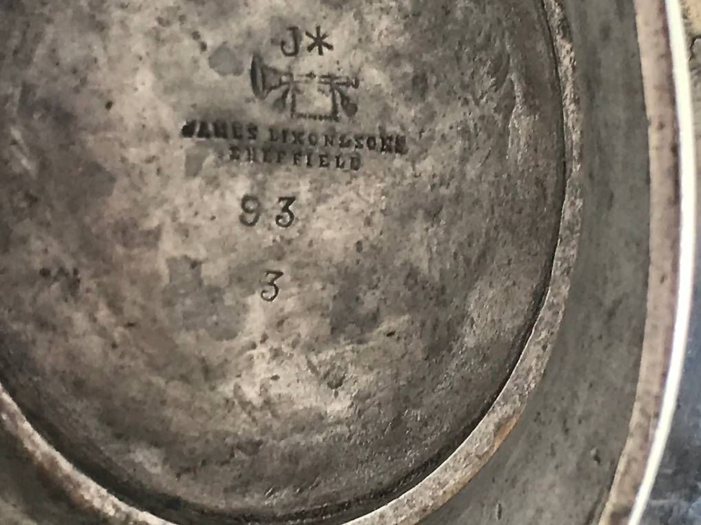 Caraffe: Ancienne channe anglaise en étain  – Usato da Estavayer-le-Lac venduto da mar_2s6b 3