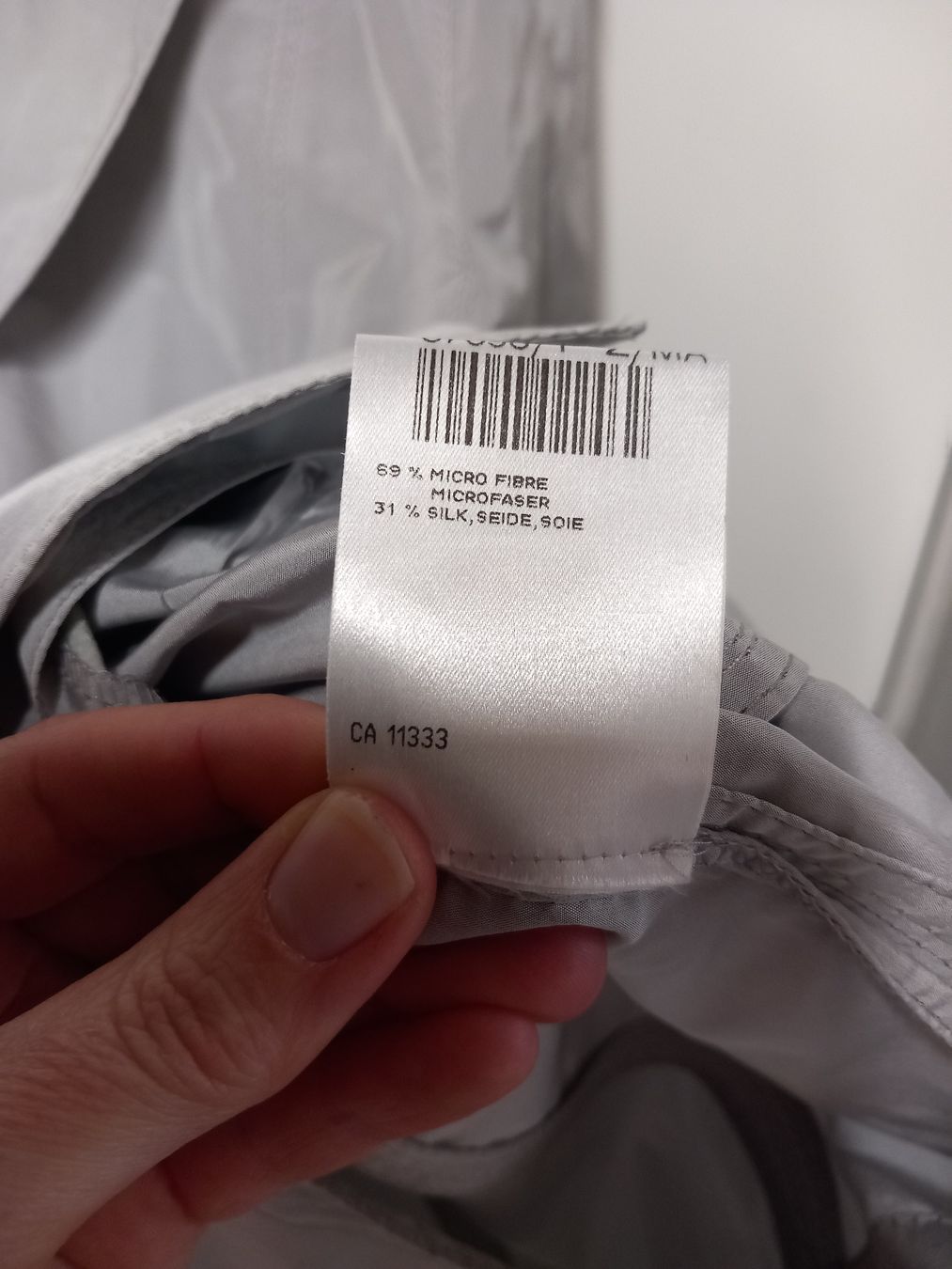 Marc Cain Giacche: Marc Cain Seide/Microfaser Blazer, hellgrau, Gr. N5 (ca M) – Usato da Gwatt (Thun) venduto da umwelt-brocki 3