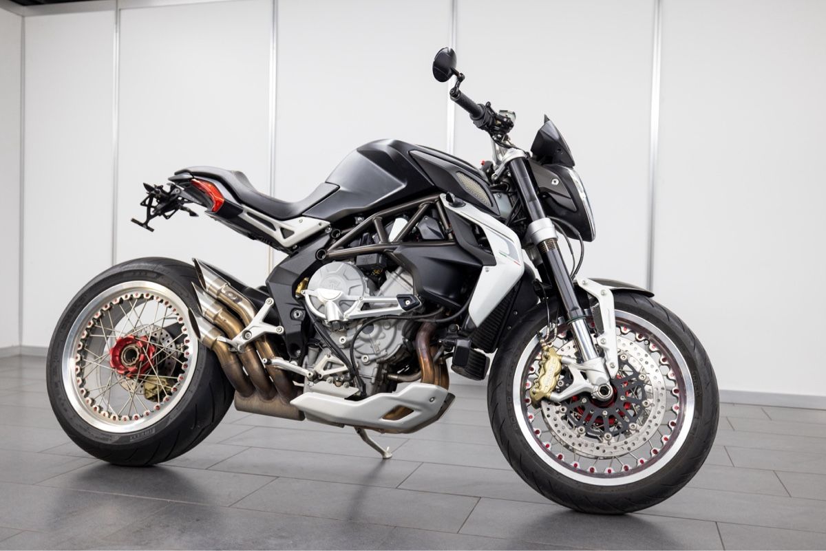 Strada: MV Augusta Dragster 800 – Usato da Berneck venduto da Kosarka23 5