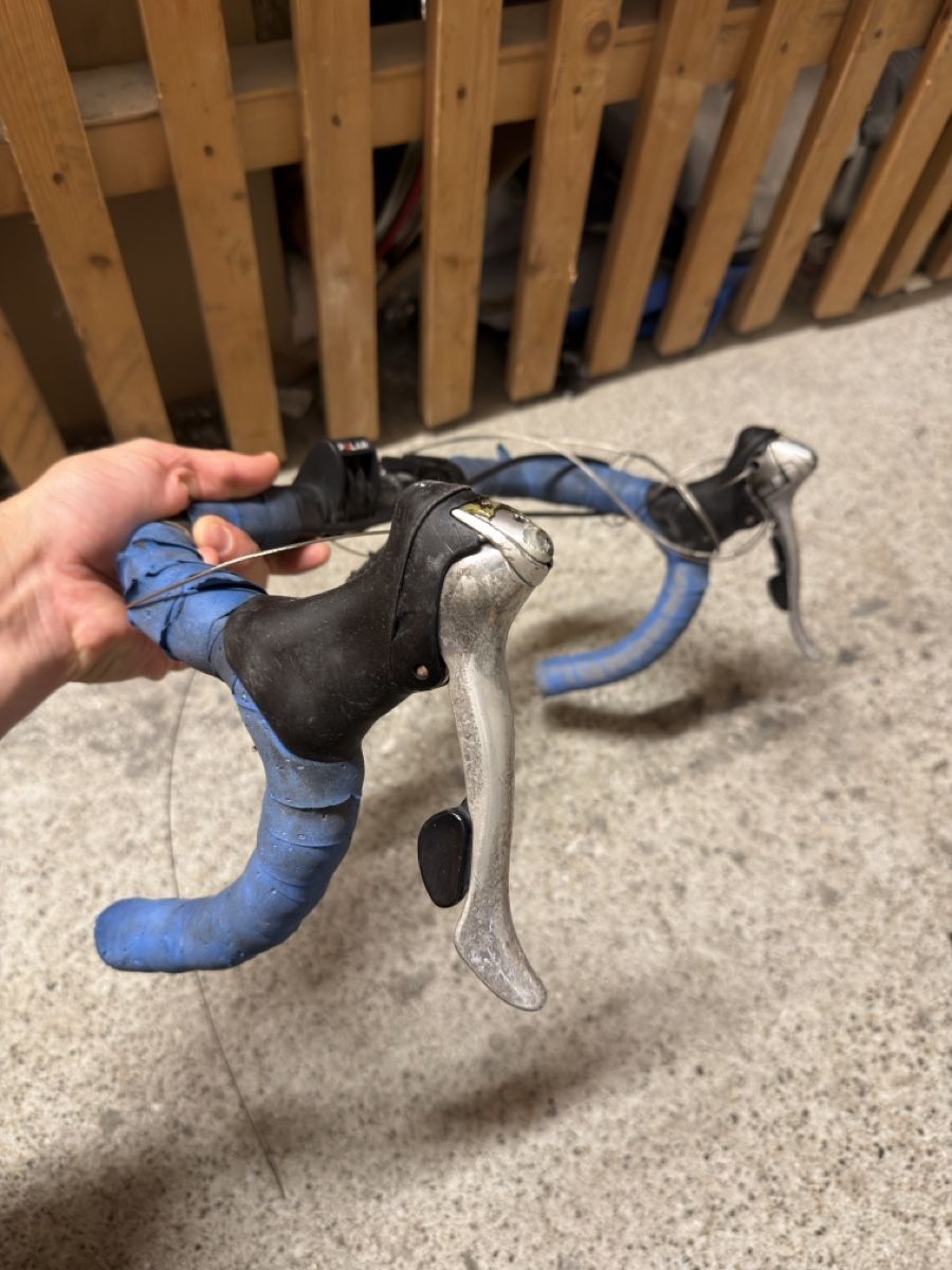 Ultegra Pezzi di ricambio: Shimano Ultrega + Lenker – Usato da Zürich venduto da Rocola26