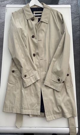 Lacoste Mantel