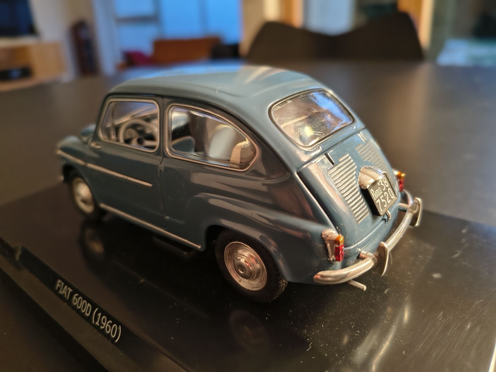 Fiat Modellini d'auto: FIAT 600D (1960) – Nuovo (secondo la descrizione) da Oberglatt ZH venduto da ang_7znb 8