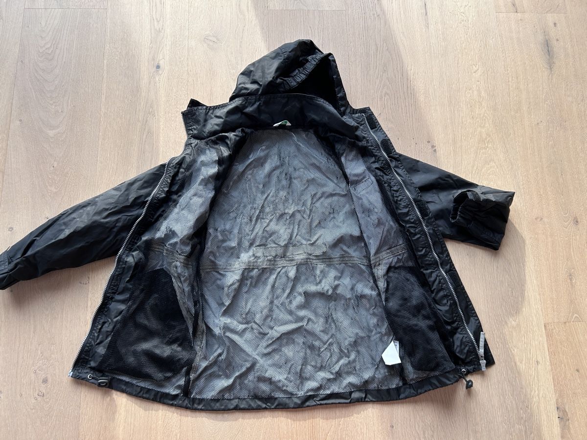 Giacche: Schwarze Regenjacke MYC Gr. 140 – Nuovo (secondo la descrizione) da Wabern venduto da libera82 2