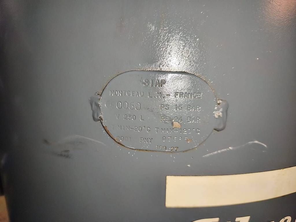 Accessori per altri veicoli: Druckluftbehälter 250Liter – Usato da Laupen venduto da inf_kqw8 2
