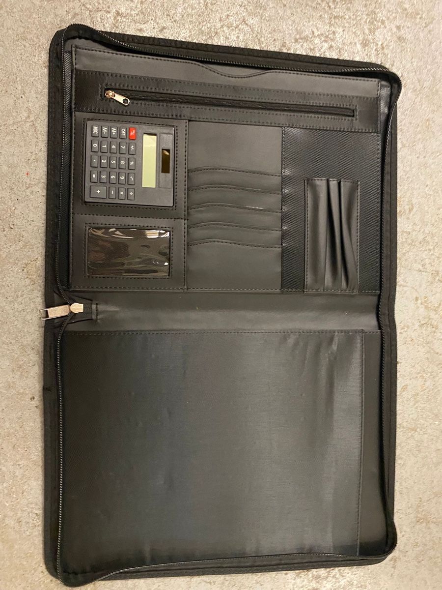 Koffer & Taschen: Portfolio Case Black With Calculator Used – Neu (gemäss Beschreibung) aus Glattbrugg von fab_7hkd 1