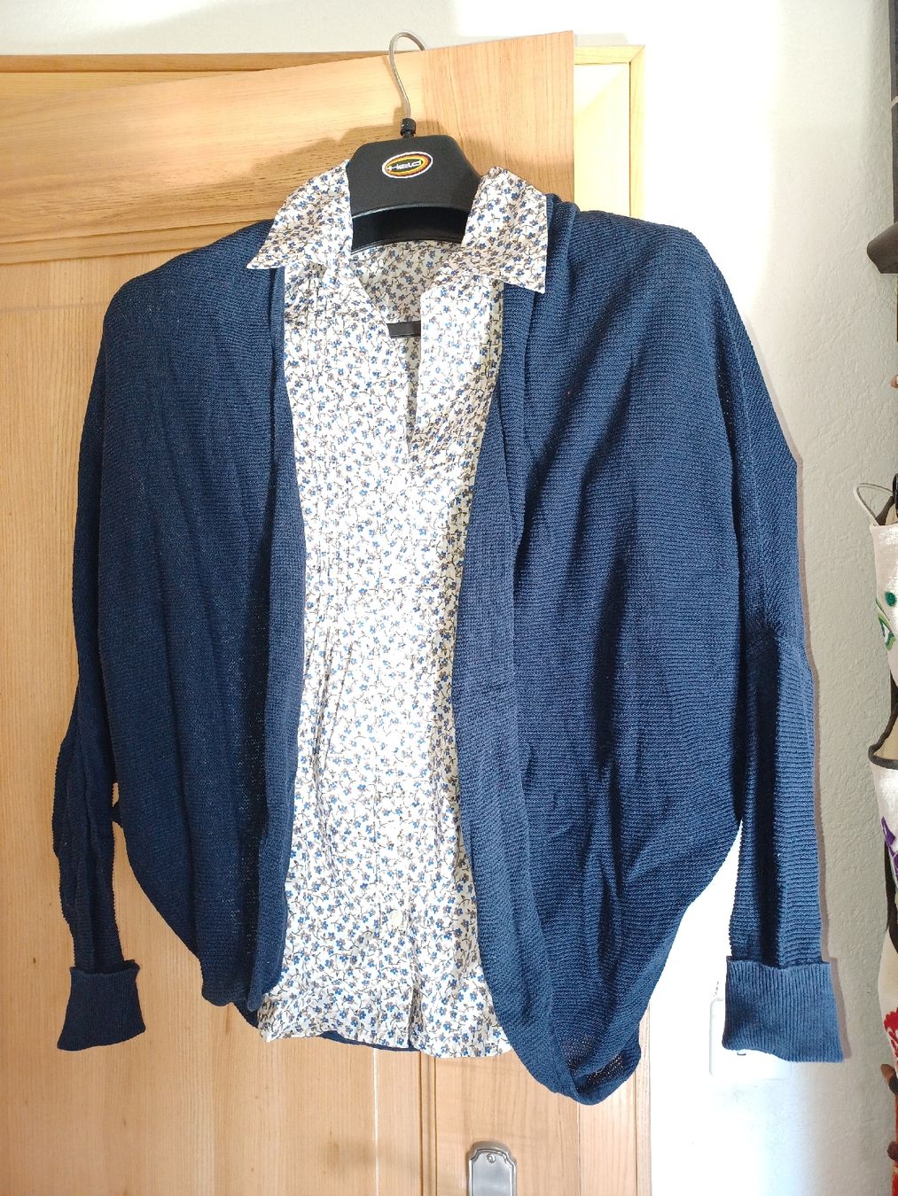 Lotti di vestiti: ensemble blouse et gilet – Usato da Servion venduto da josephine22
