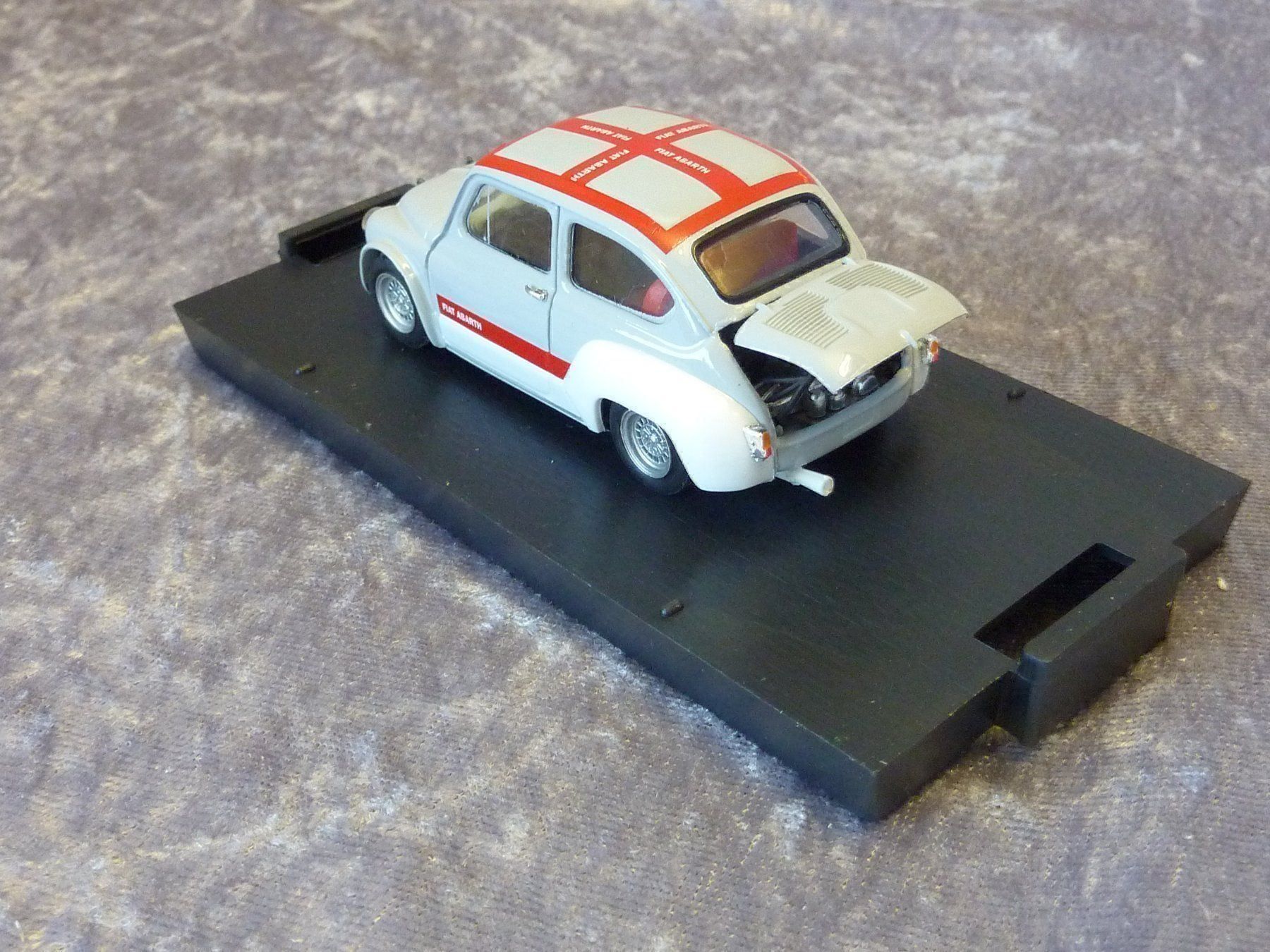 Fiat Modellini d'auto: Fiat Abarth 1000  1970  1:43 – Nuovo e nell'imballaggio originale da Dürrenäsch venduto da modellautos4you 2