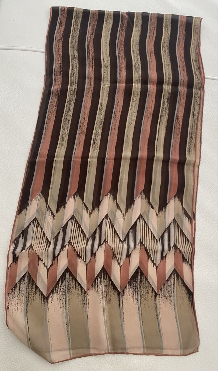 Foulard & Sciarpe: Seiden Schal 🌸 – Usato da Opfikon venduto da Luis144 1