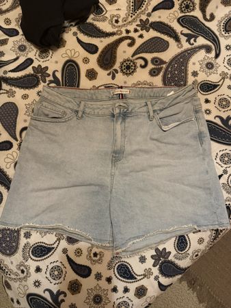 Tommy Hilfiger Shorts Grösse 44 