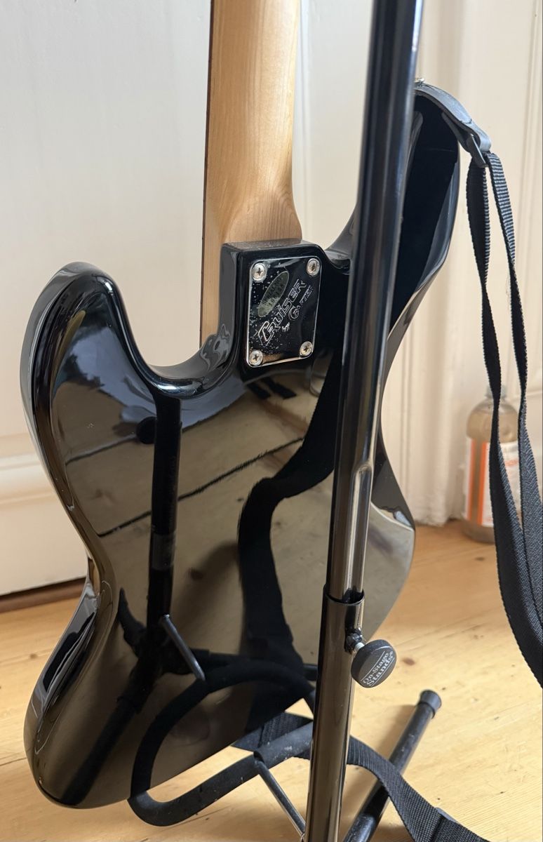 Strumenti musicali: E-Bass – Usato da Chur venduto da amaru11 3