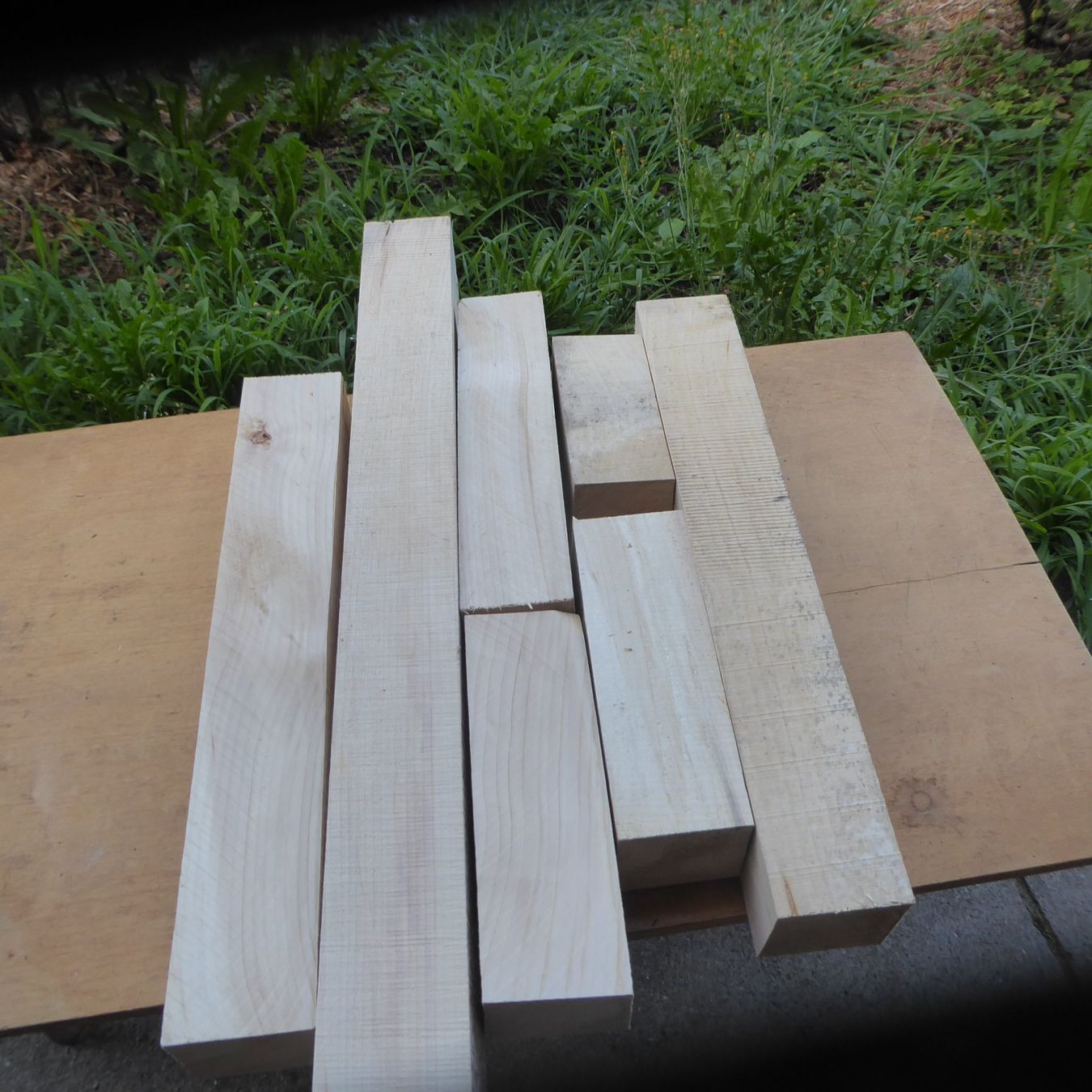 Articoli in legno: Drechslerholz 8 mal 8 cm – Nuovo (secondo la descrizione) da Sumiswald venduto da Hennri1 3