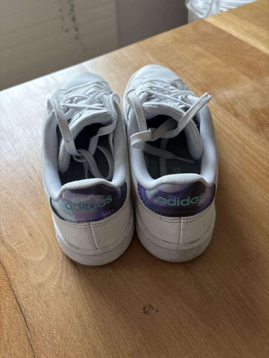 Adidas Scarpe da donna: Adidas Turnschuhe 39 – Usato da Birsfelden venduto da Haex 2