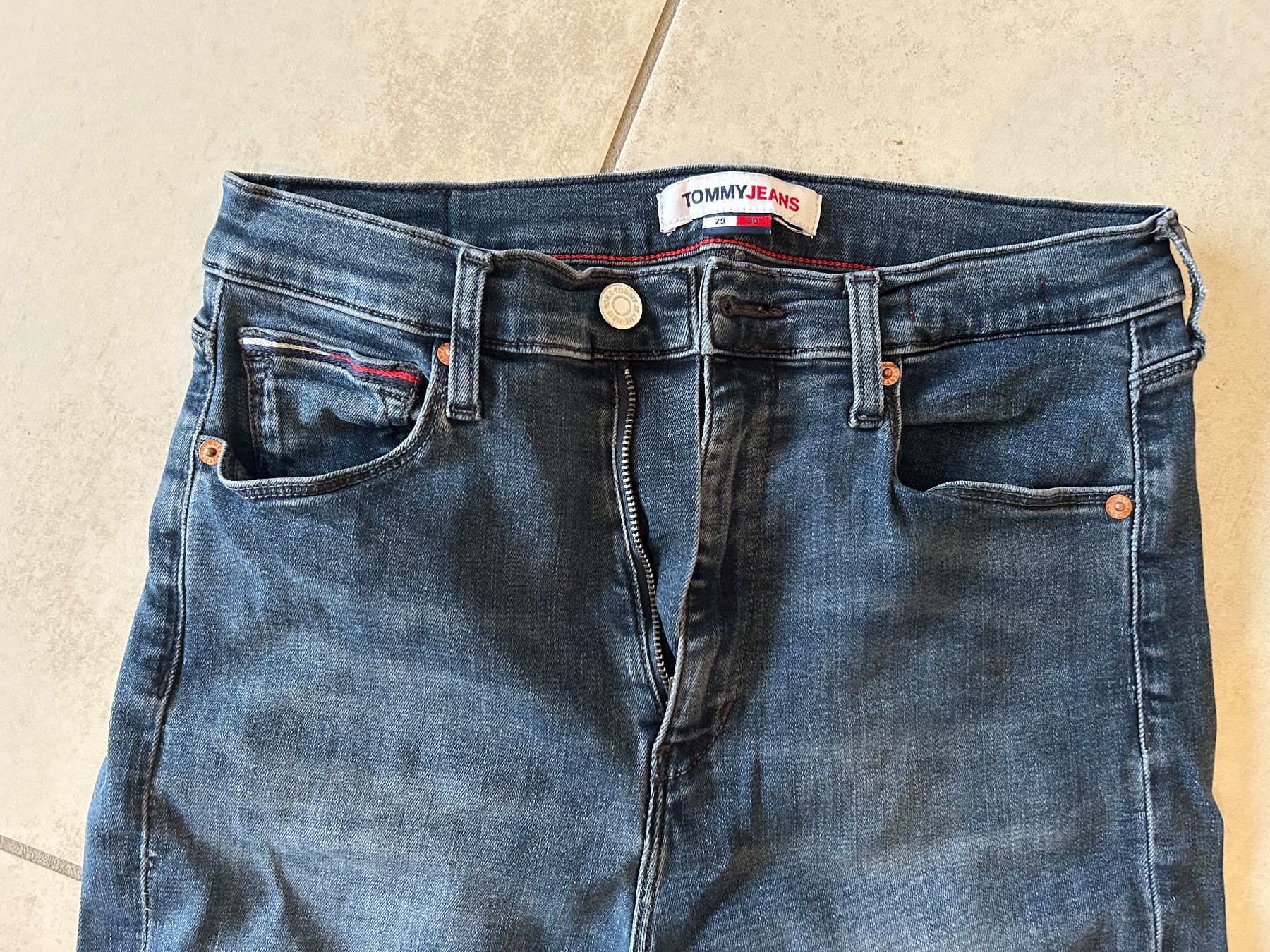 Tommy Hilfiger Jeans: Jeans Tommy Hilfiger – Usato da Courrendlin venduto da loko2910 2