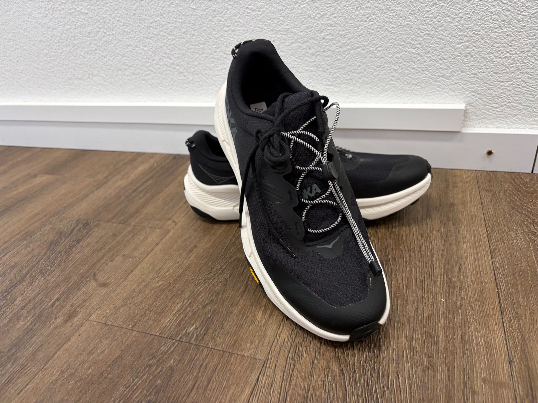 Hoka One One Scarpe da uomo: M Transport Grösse 44 2/3 – Nuovo e nell'imballaggio originale da Bad Zurzach venduto da Masterdup0
