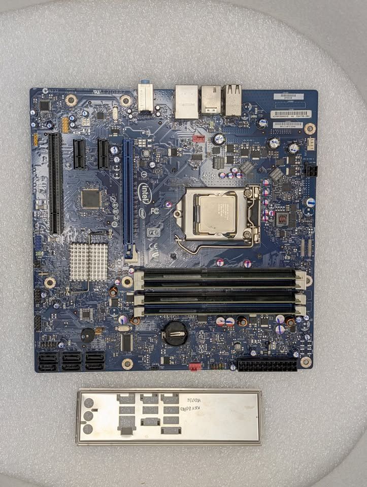 Intel Mainboards: Intel DP55WB / Core i7-860 / 16 GB DDR3 / socket LGA1156 – Gebraucht aus Ecublens VD von Netfinity 1