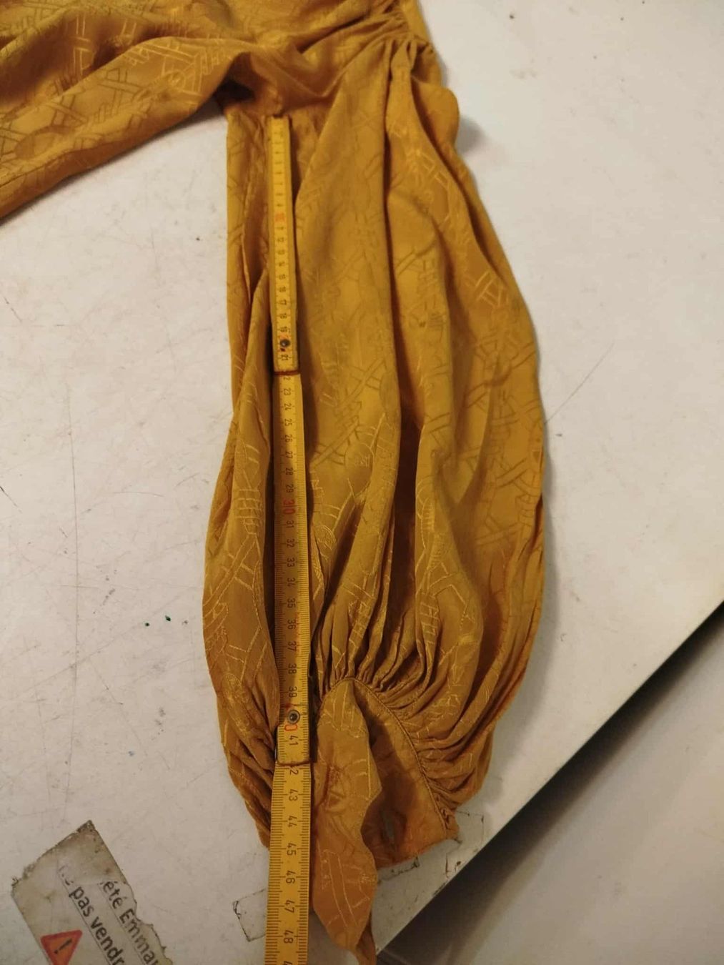 Tuniche: Blouse Hermes – Usato da La Chaux-de-Fonds venduto da Emmaus2300CDF 6