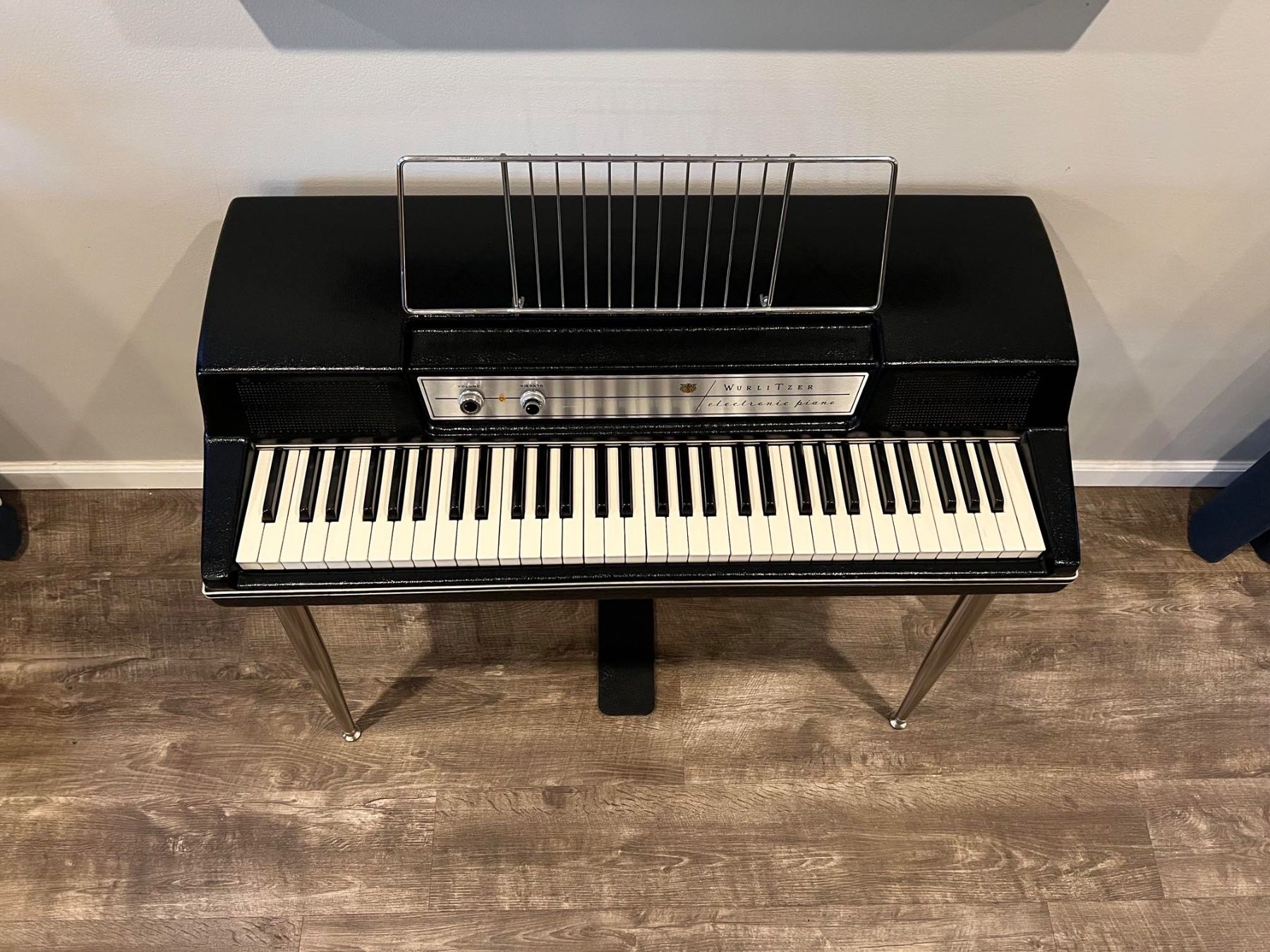 Wurlitzer Strumenti musicali: Wurlitzer 200a Piano – Usato da Bulle venduto da ClementVictor