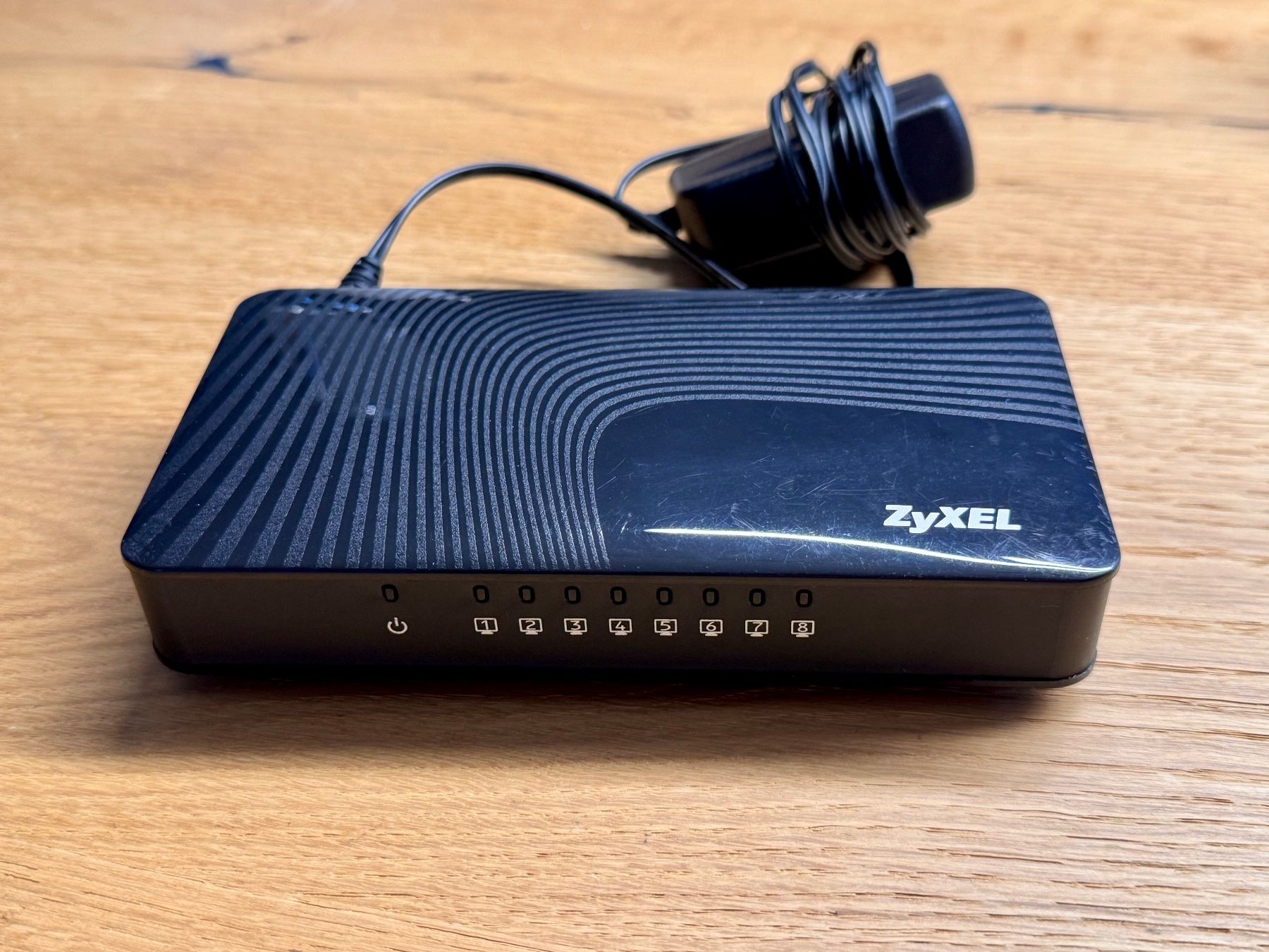 Zyxel Modem & Router: Zyxel GS-108SV2 8-Port Switch – Usato da Rothrist venduto da Fondgruebe 1