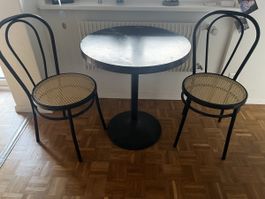Runder MaTisch Marmor mit 2 Stühlen Wiener Geflecht neuwerti