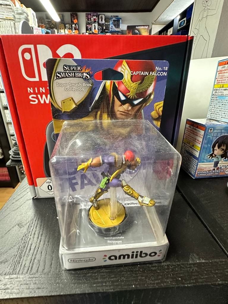 Nintendo Giochi: Nintendo Amiibo Captain Falcon Super Smash Bros – Nuovo e nell'imballaggio originale da Giubiasco venduto da Ticinerd