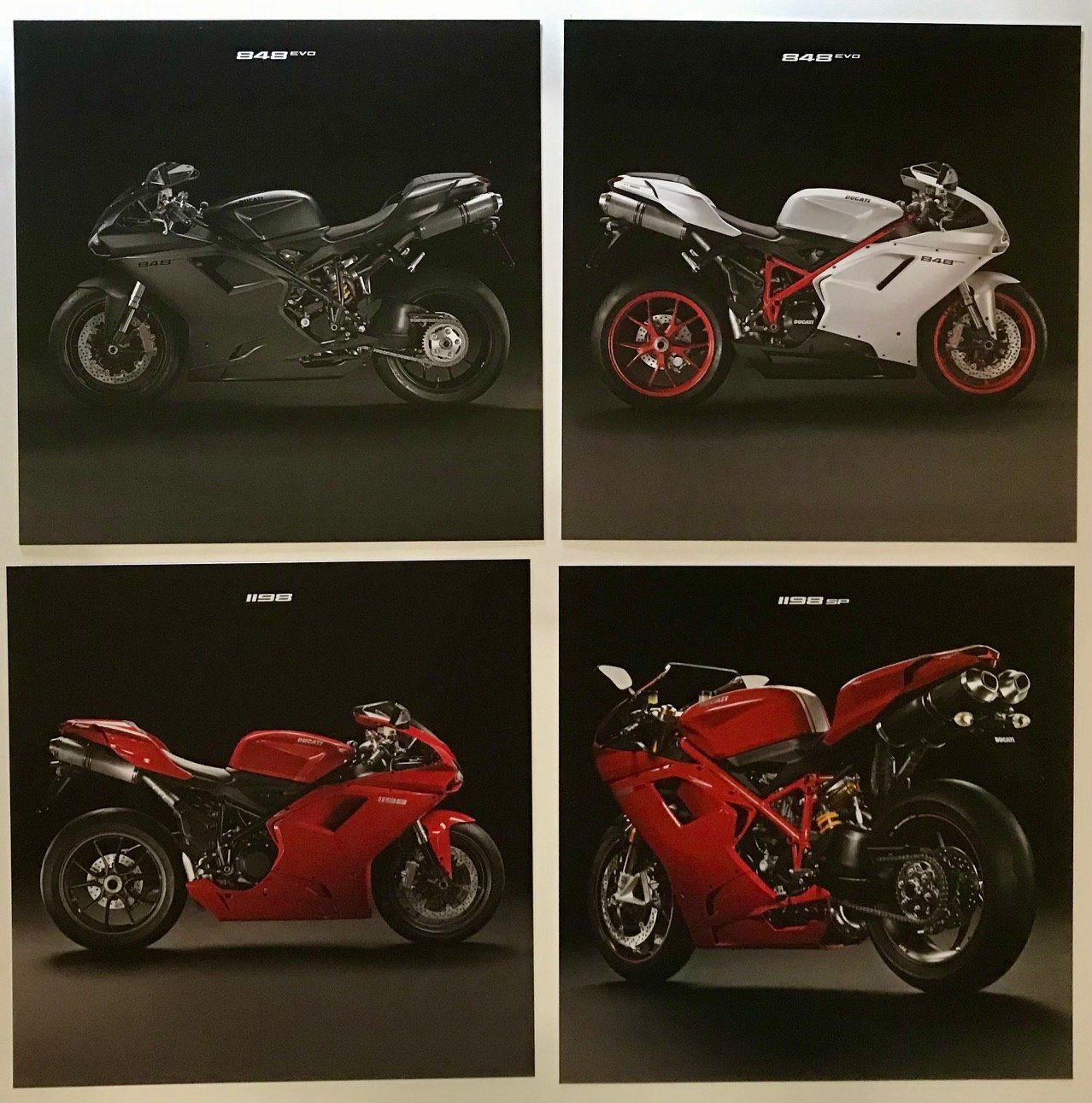 Ducati Dokumente: Ducati Prospekt Superbike Programm 2011 im Kartenschuber – Gebraucht aus Strengelbach von Omobono 3