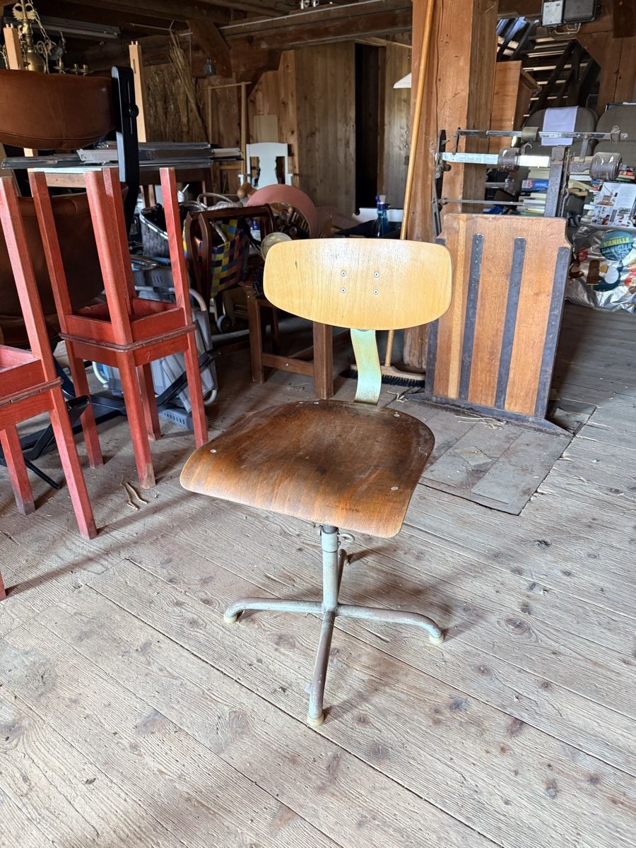 Sedie: Vintage Bürostuhl – Usato da Solothurn venduto da NUVICO