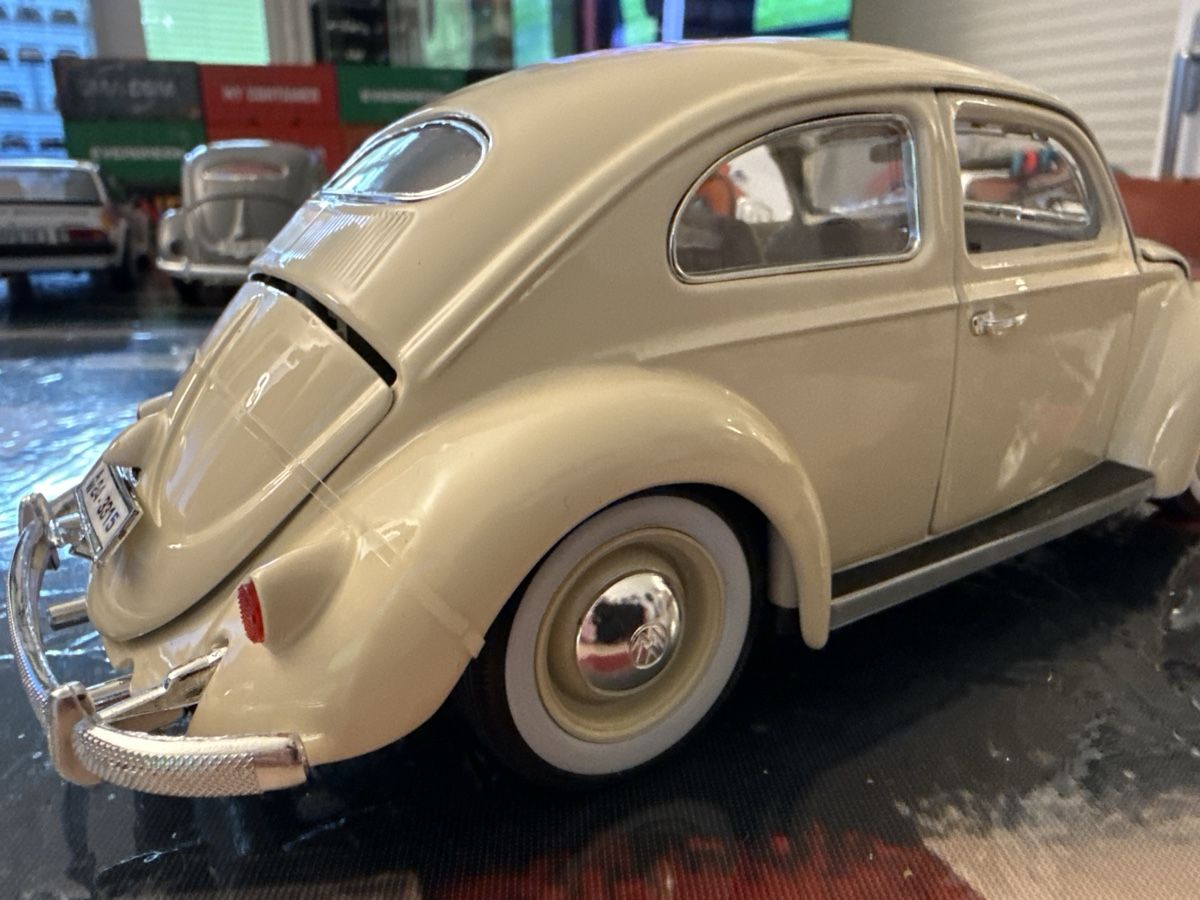 Volkswagen Modellini d'auto: VW Käfer 1:18  – Nuovo (secondo la descrizione) da Basel venduto da Zomeg 6