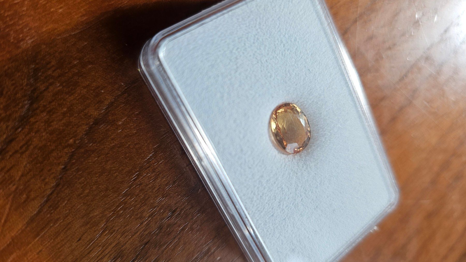 Pietre preziose: Topaze Noble 3.57 Ct – Nuovo e nell'imballaggio originale da St-Cergue venduto da swi_plq2 1