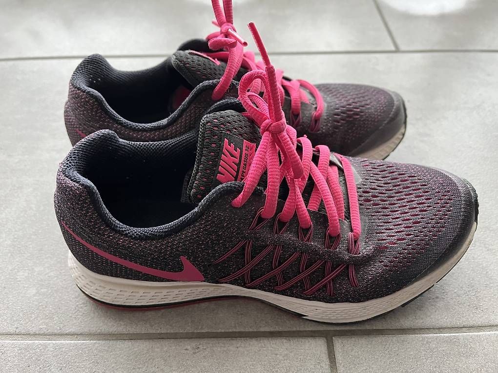 Scarpe per ragazze: Nike Zoom Pegasus 32 – Usato da Endingen venduto da Gk5543