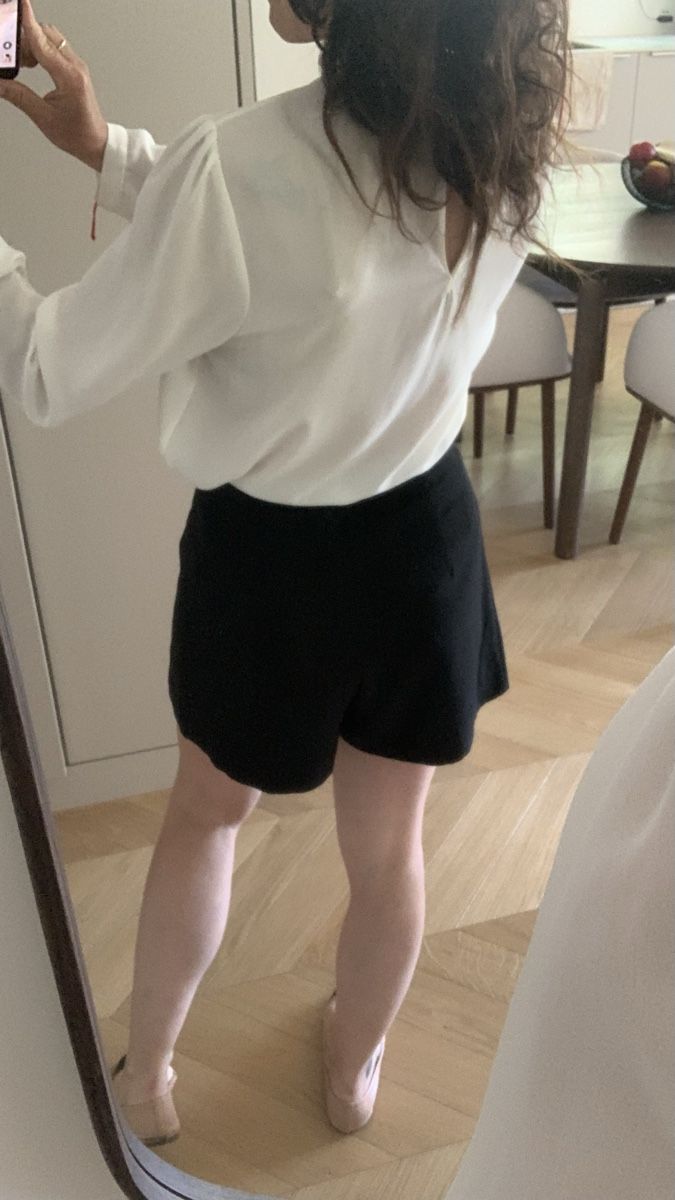 Zara Pantaloni: ZARA black plated elegant short XS/S – Usato da Zürich venduto da Angela_Fashion_Lover 6