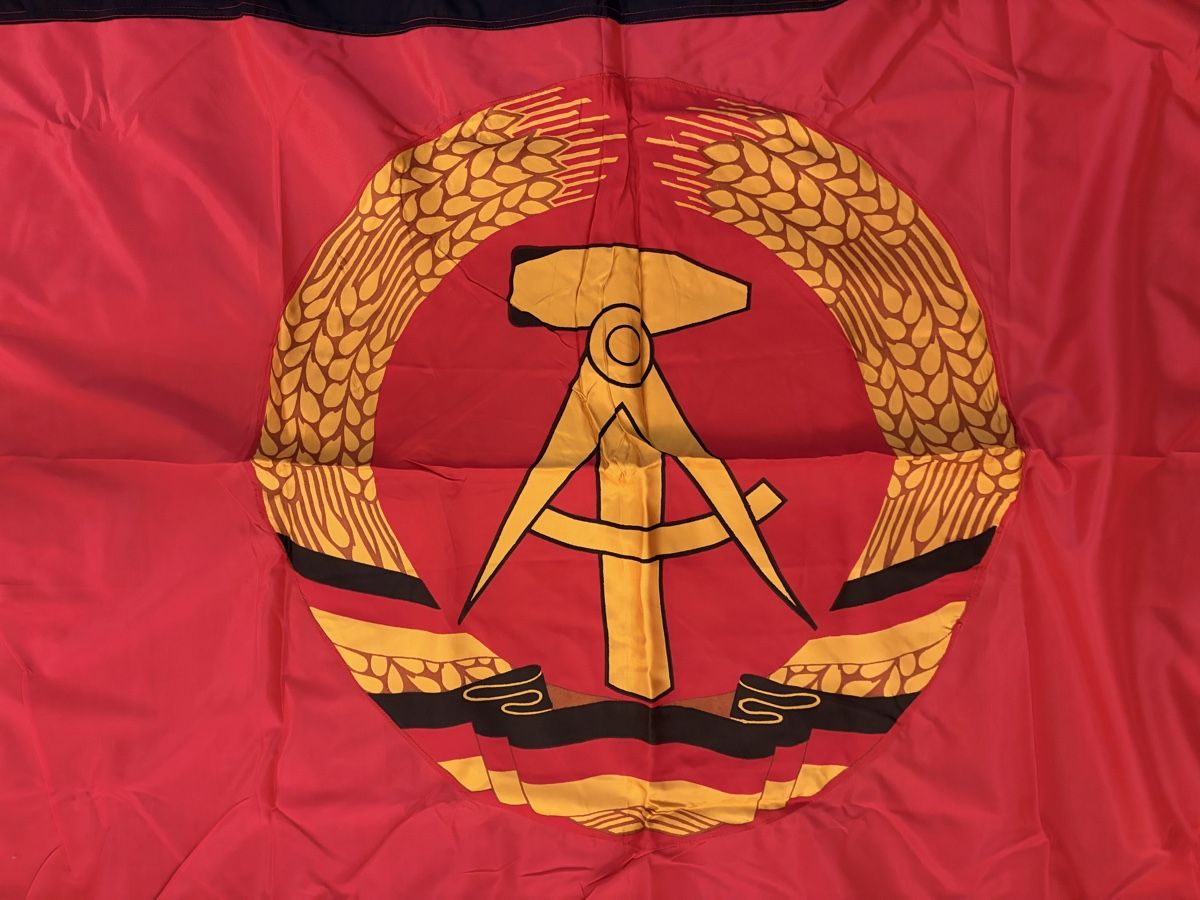 Bandiere: Bannière Est-Allemande / DDR – Usato da Gland venduto da Pyar0211 1