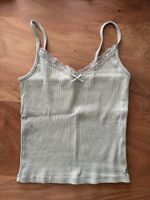 Pull&Bear Top mit Spitze, Rippstrick, Grösse S